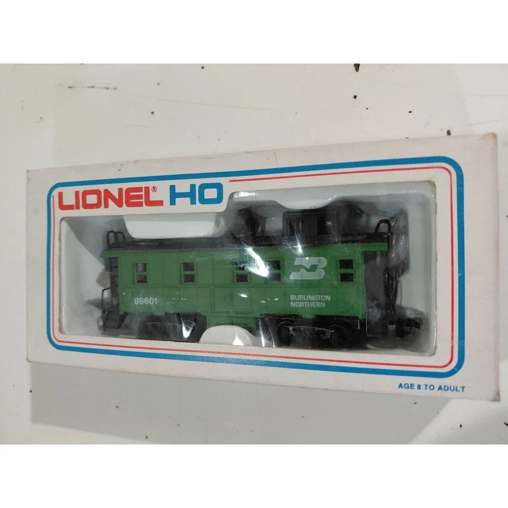 Lionel 98601 Train HO Gauge Model Railroad Burlington Northern Caboose w/Box